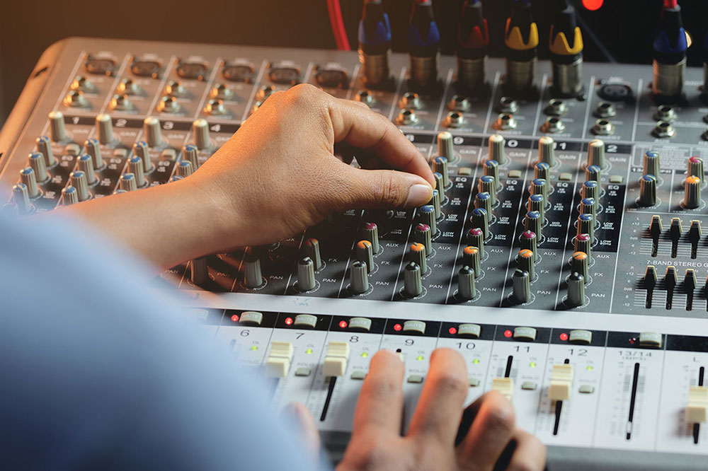 Medientechnik Mischpult Egner Mutschler GmbH